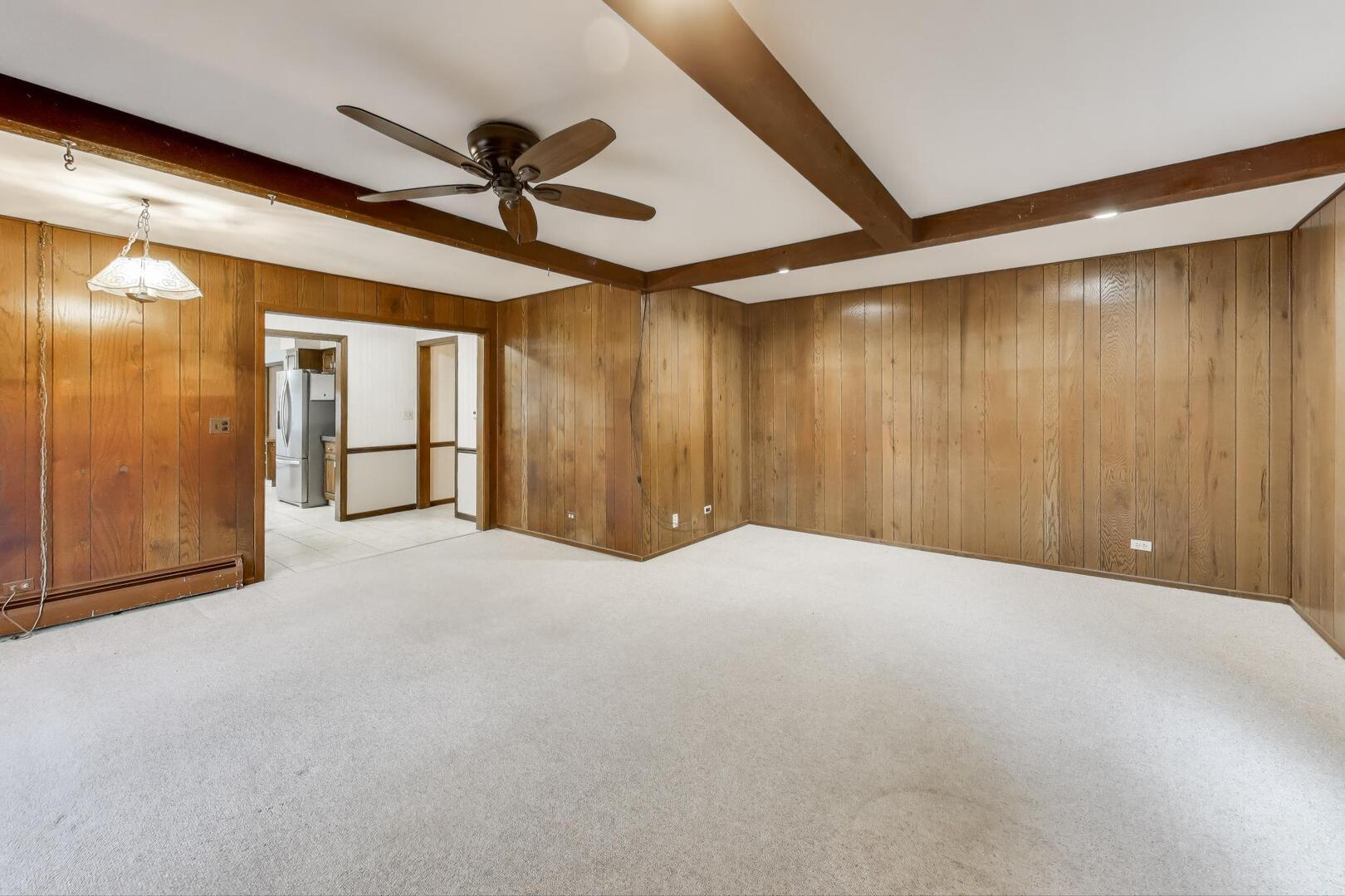 1040 South Linneman Road Mount Prospect, IL 60056 - Photo 13 of 39 a view of empty room
