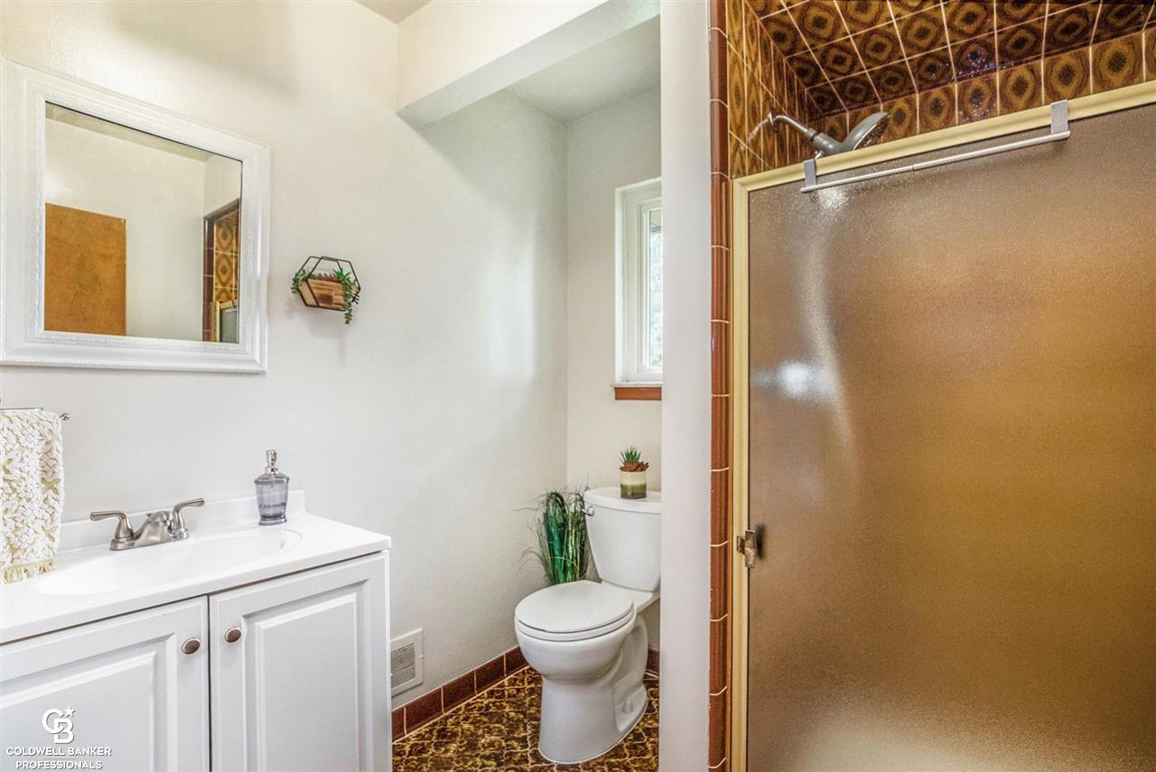 11143 Erdmann Road Sterling Heights, MI 48314 - Photo 11 of 26 located off Laundry room and oversized garage