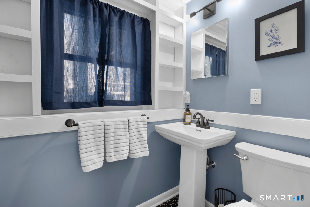 25 Arrowhead Road Wilton, CT 06897 - Photo 20 of 30 1/2 Bath