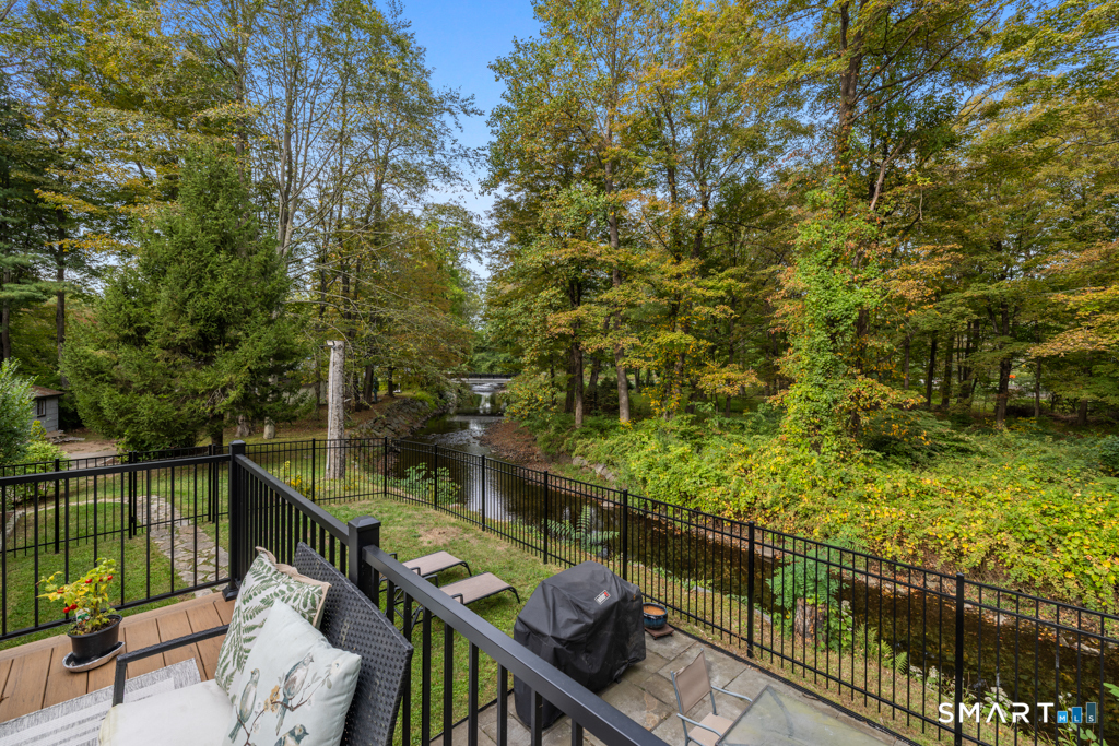 25 Arrowhead Road Wilton, CT 06897 - Photo 24 of 30