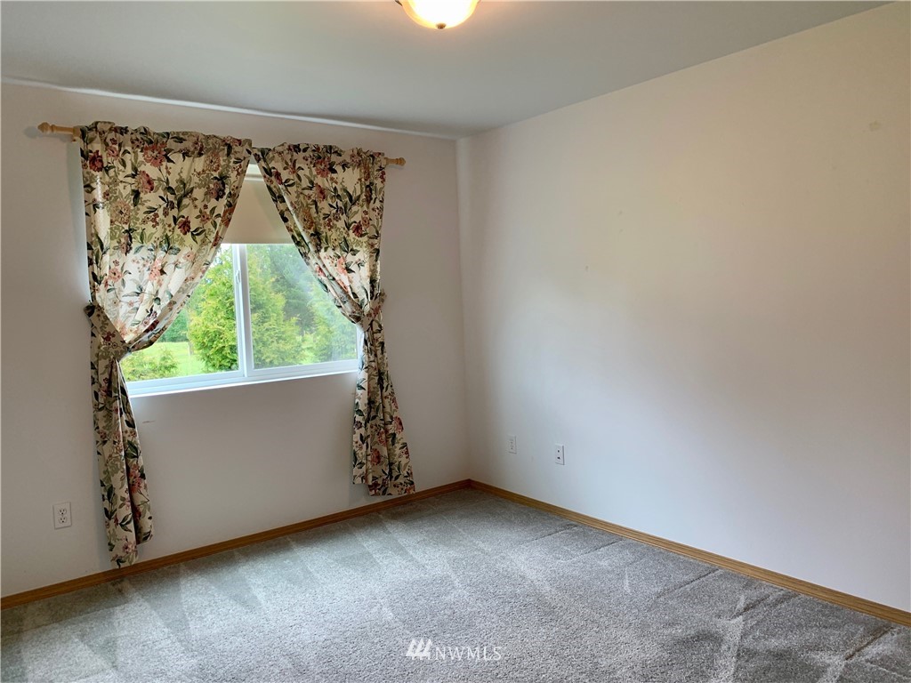 727 Rhoades Road Winlock, WA 98596 - Photo 14 of 23