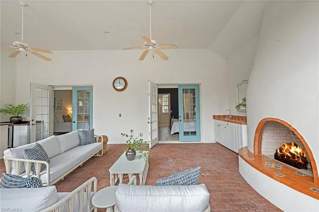 $2,295,000 | 6648 Glen Arbor Way, Naples, FL 34119