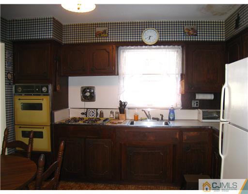 9 June Way Middlesex, NJ 08846 - Photo 6 of 13 Gallery Image 6