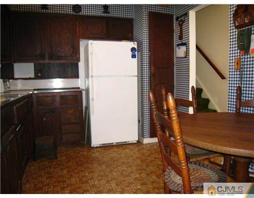 9 June Way Middlesex, NJ 08846 - Photo 7 of 13 Gallery Image 7