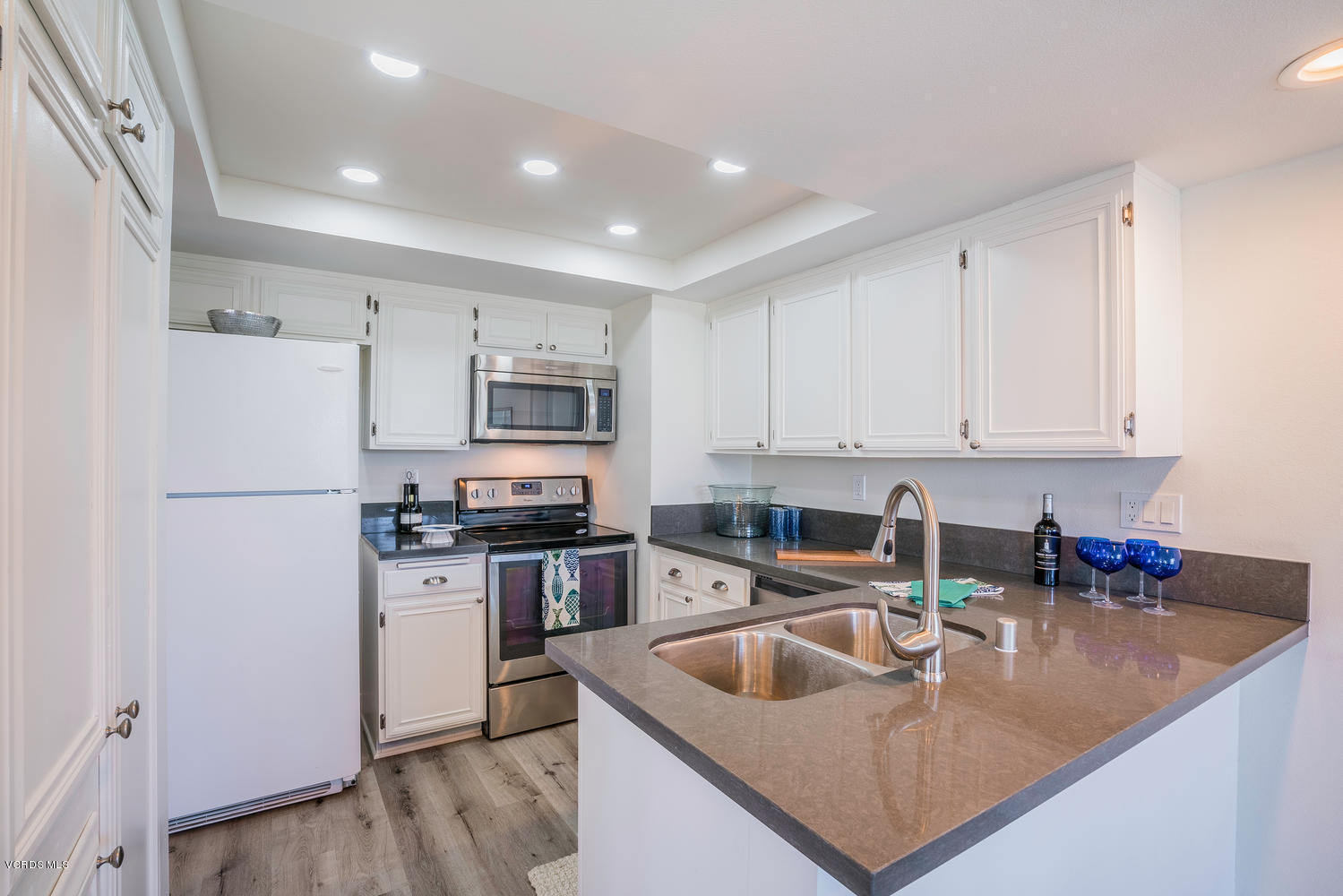 3650 Sunset Lane Oxnard, CA 93035 - Photo 16 of 39 3650 Sunset Ln Oxnard CA 93035-large-016