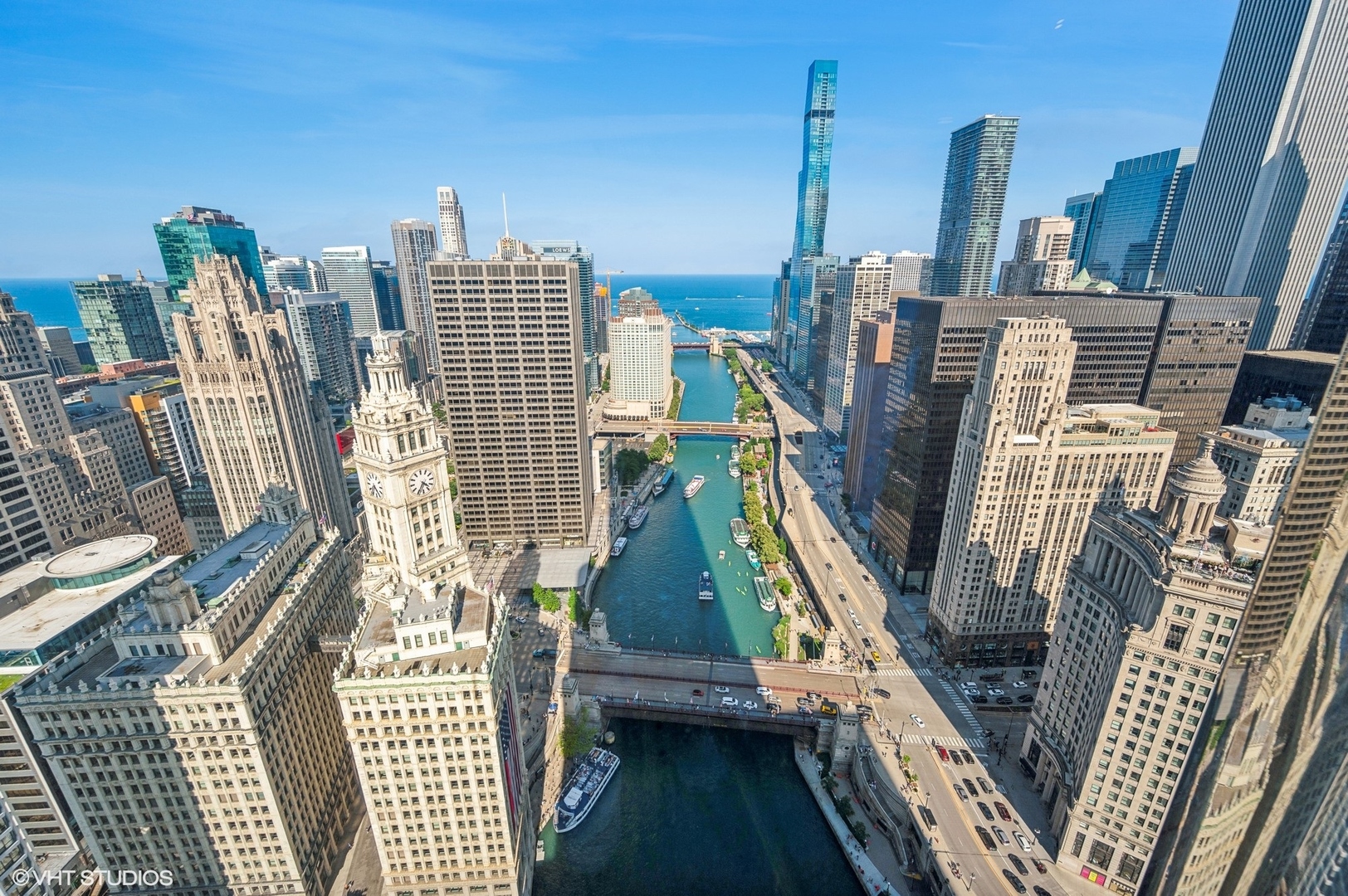 401 North Wabash Avenue, Unit 33K Chicago, IL 60611 - Photo 18 of 45 a view of balcony with furniture