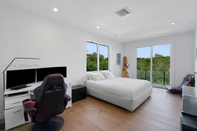 $5,990,000 | 325 Campana Avenue, Coral Gables, FL 33156