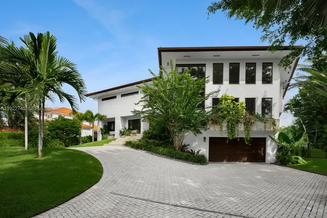 $5,990,000 | 325 Campana Avenue, Coral Gables, FL 33156