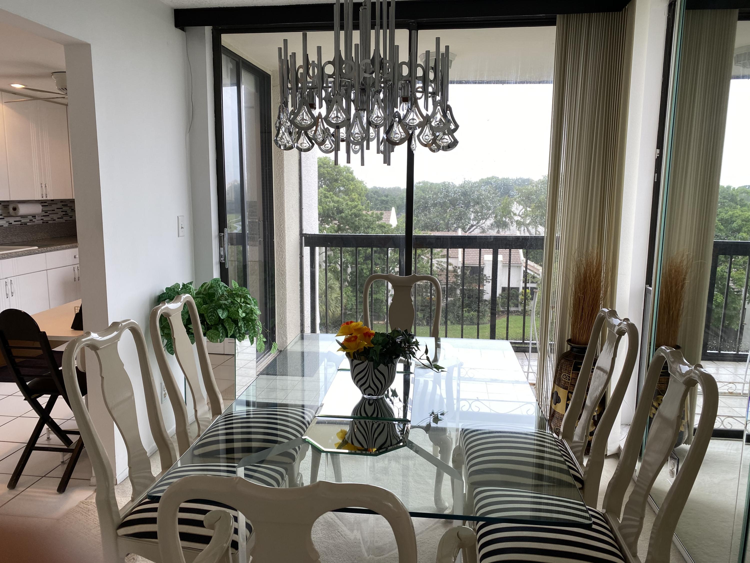 1551 Bridgewood Drive, Unit 1551 Boca Raton, FL 33434 - Photo 6 of 19 dining