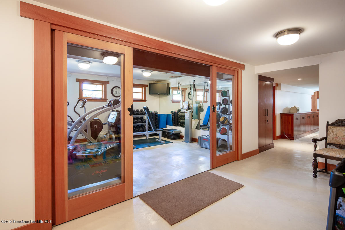 1330 Hillcrest Avenue Pasadena, CA 91106 - Photo 57 of 89 70.1330 Hillcrest_1023v1_mls