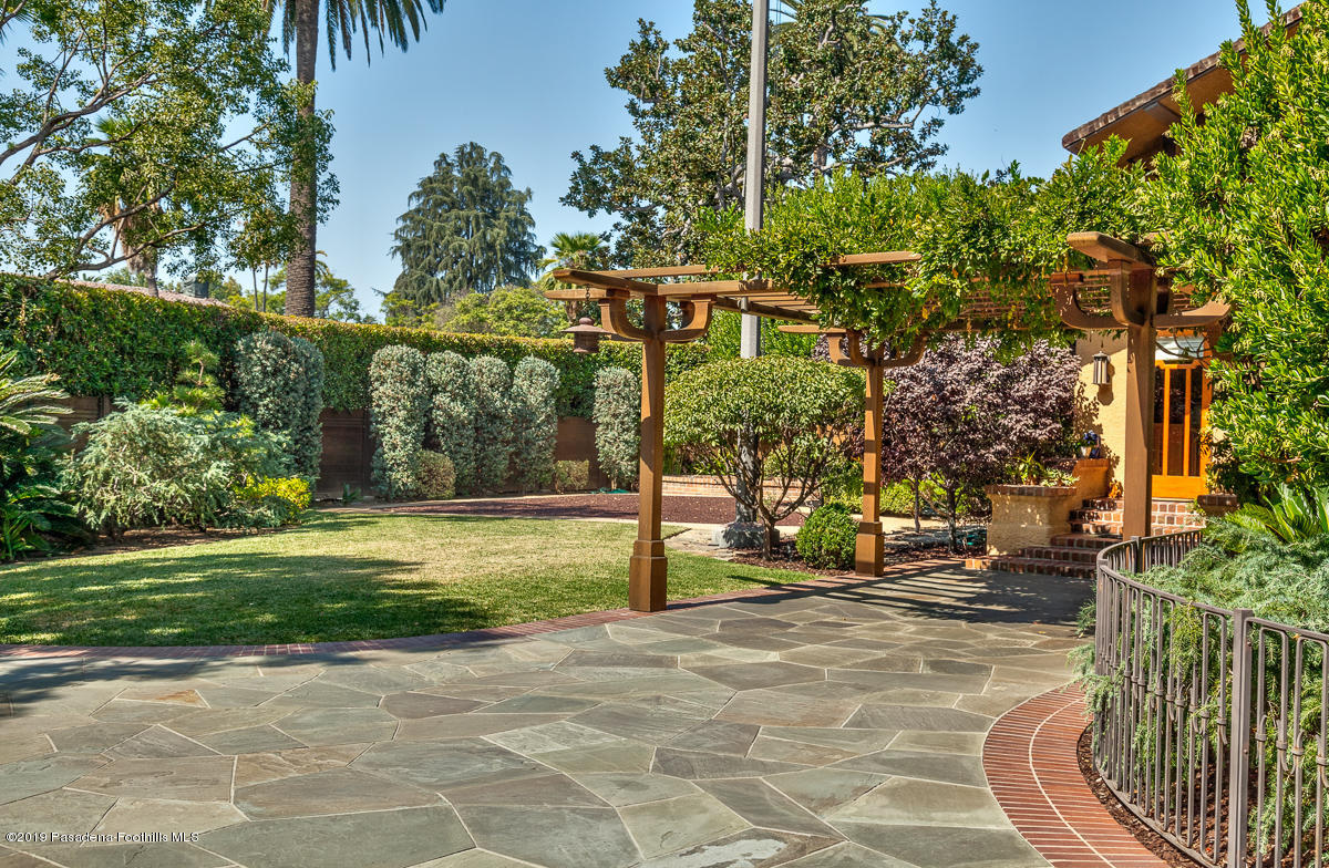 1330 Hillcrest Avenue Pasadena, CA 91106 - Photo 82 of 89 95a.1330 Hillcrest_017v2_mls