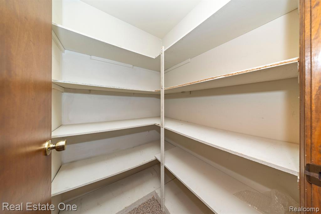 441 Silvervale Drive Rochester Hills, MI 48309 - Photo 44 of 57