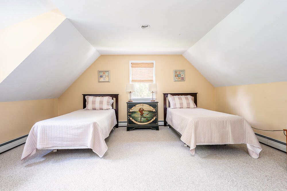 67 Spy Glass Hill Road Barnstable, MA 02675 - Photo 33 of 43 2ndbedroom3