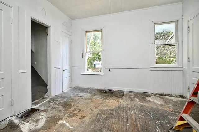 $185,000 | 210 East Wabasha Street, Winona, MN 55987