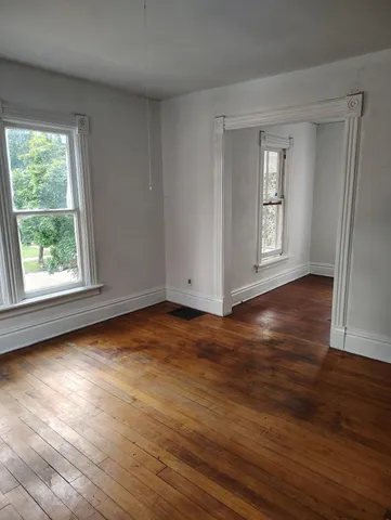 $185,000 | 210 East Wabasha Street, Winona, MN 55987