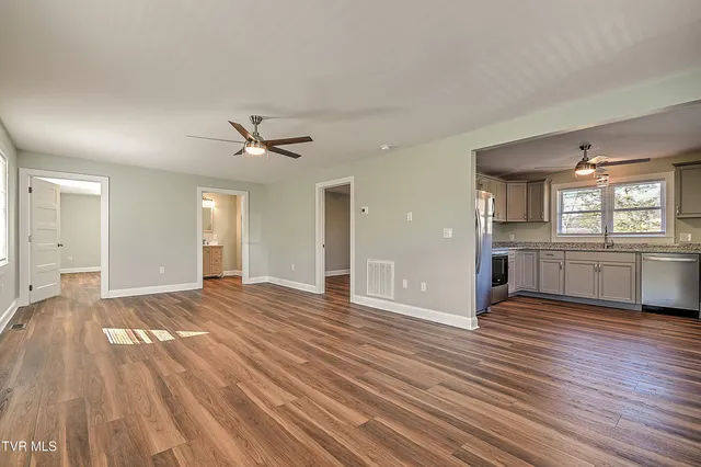 $262,900 | 3760 Weaver Pike, Bristol, TN 37620