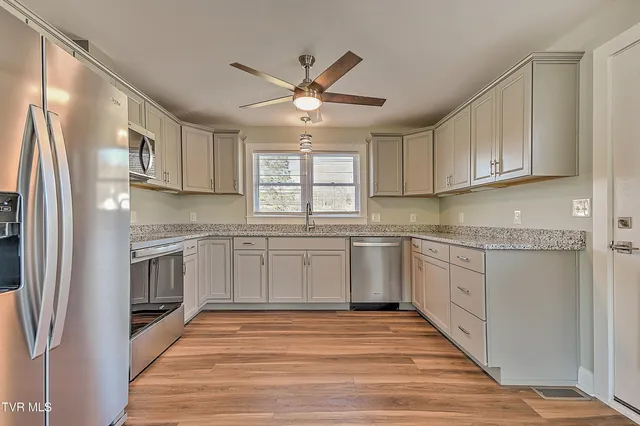 $262,900 | 3760 Weaver Pike, Bristol, TN 37620