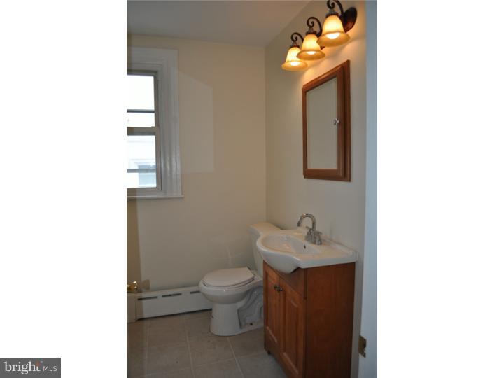111 Harvin Road Upper Darby, PA 19082 - Photo 13 of 19 Bathroom