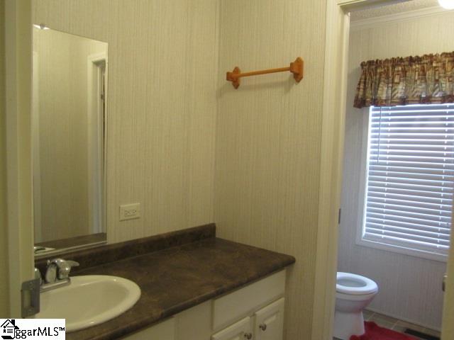 614 Dixon Road Laurens, SC 29360 - Photo 22 of 32 Gallery Image 22