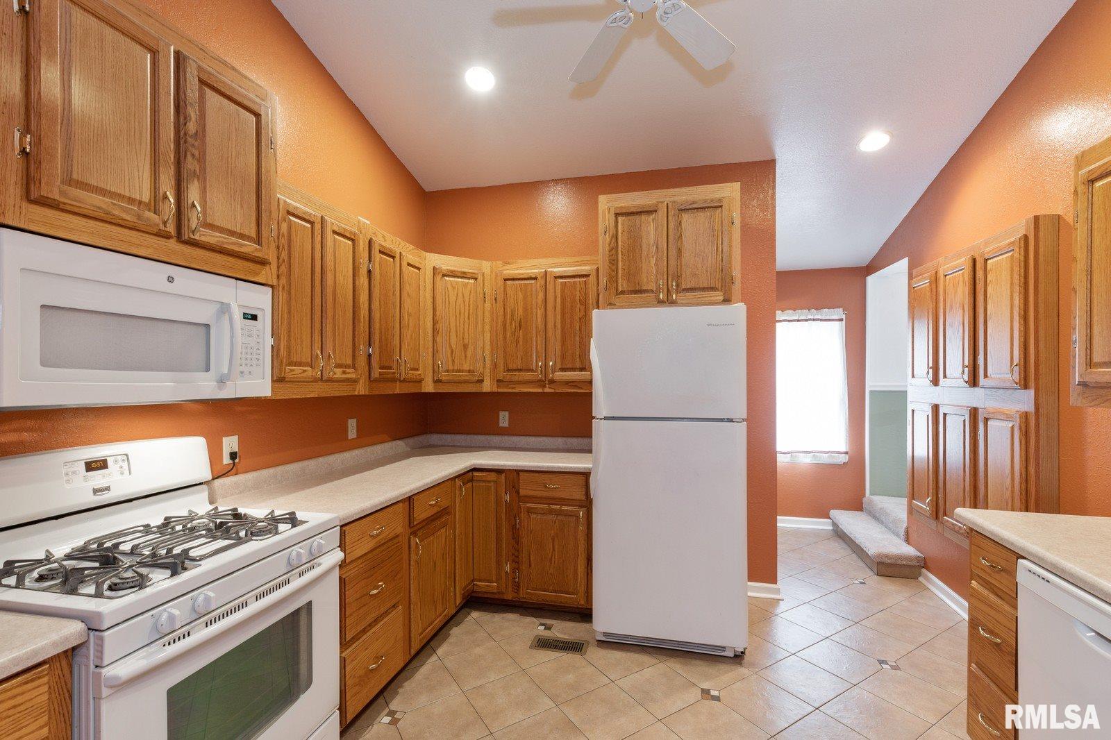 2344 North 7th Street Clinton, IA 52732 - Photo 7 of 16 Gallery Image 7