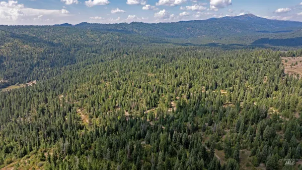 $1,080,000 | 1 High Valley Road, Cascade, ID 83611