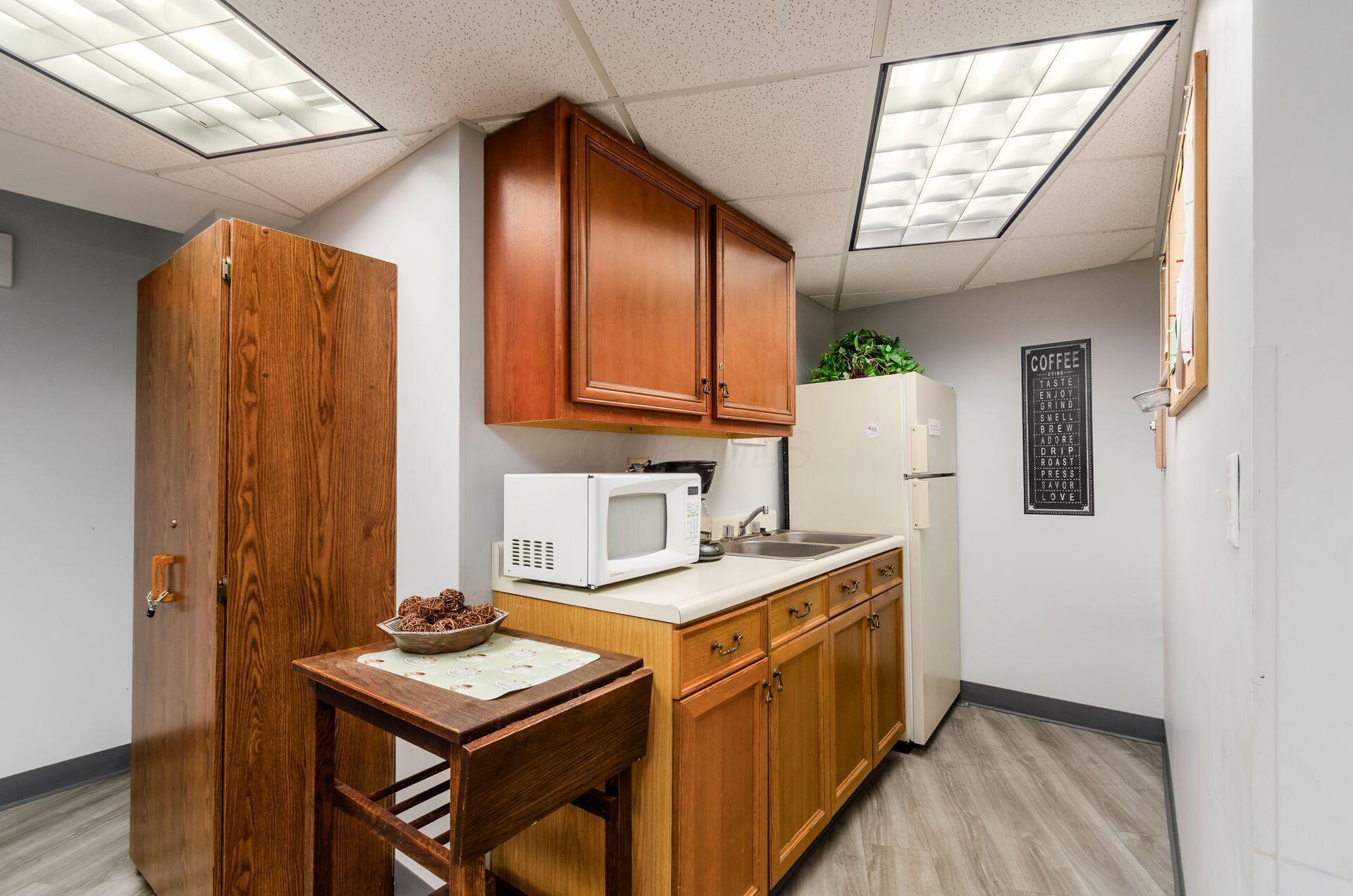 3941 Karl Road, Unit 321 Columbus, OH 43224 - Photo 26 of 26 1st Floor Kitchen area