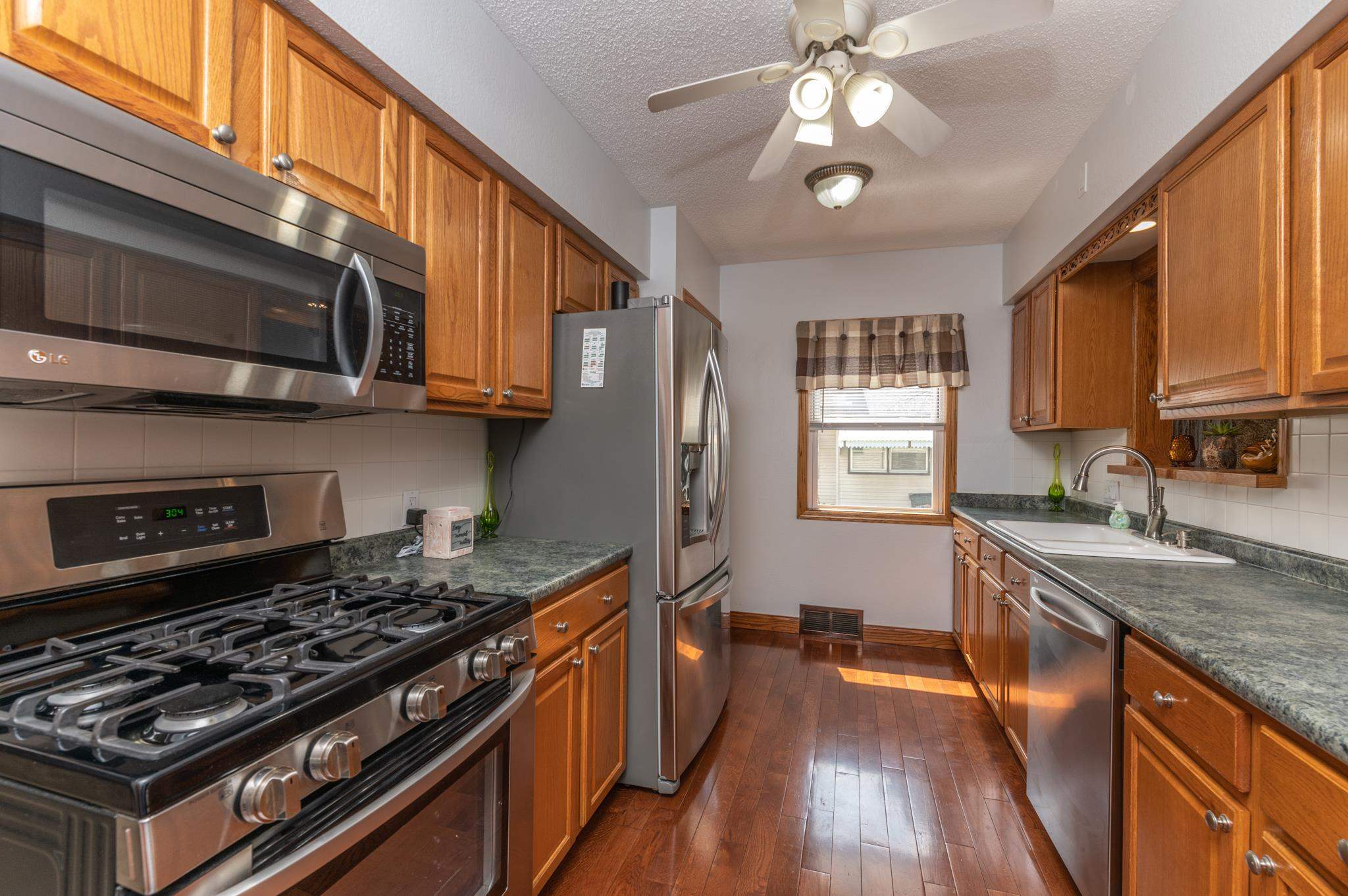 2824 Telegraph Road Davenport, IA 52804 - Photo 6 of 21 Gallery Image 6