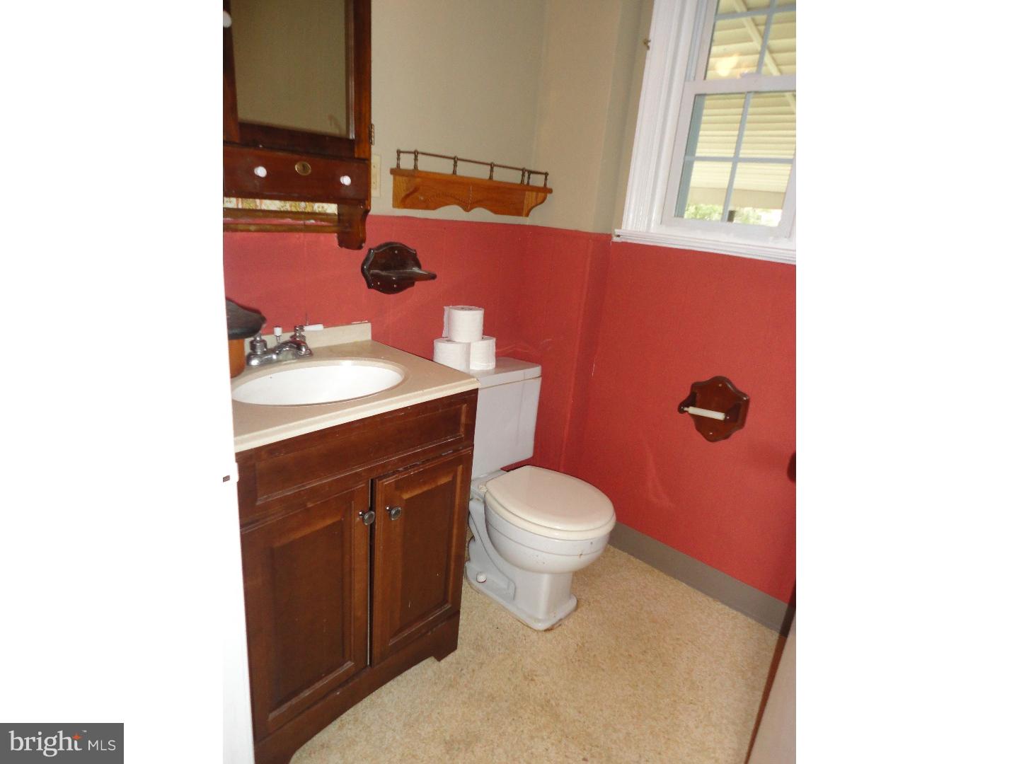 38 South Malin Road Broomall, PA 19008 - Photo 9 of 21 Gallery Image 9