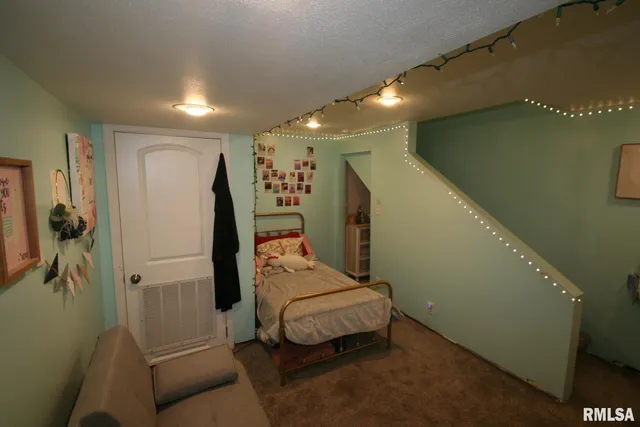 $184,900 | 111 West Fast Avenue, Mackinaw, IL 61755