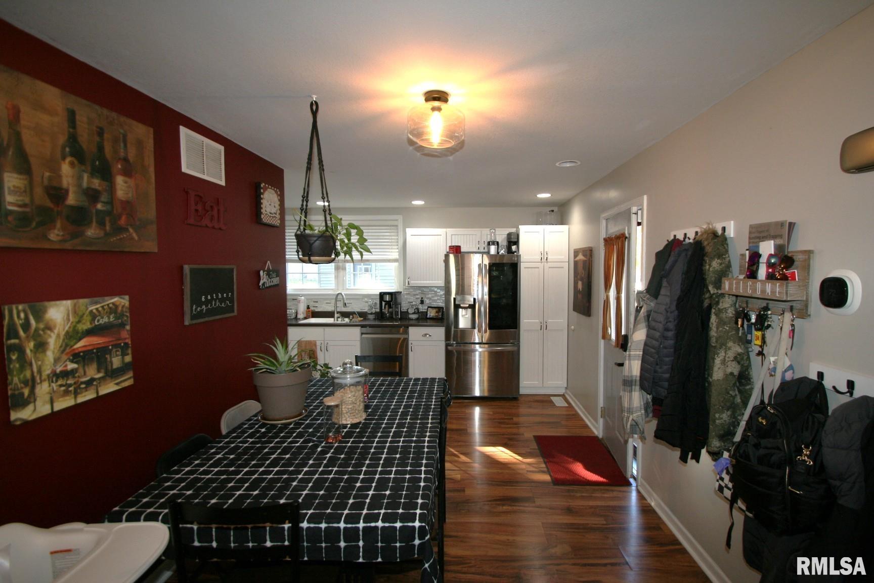 111 West Fast Avenue Mackinaw, IL 61755 - Photo 5 of 24