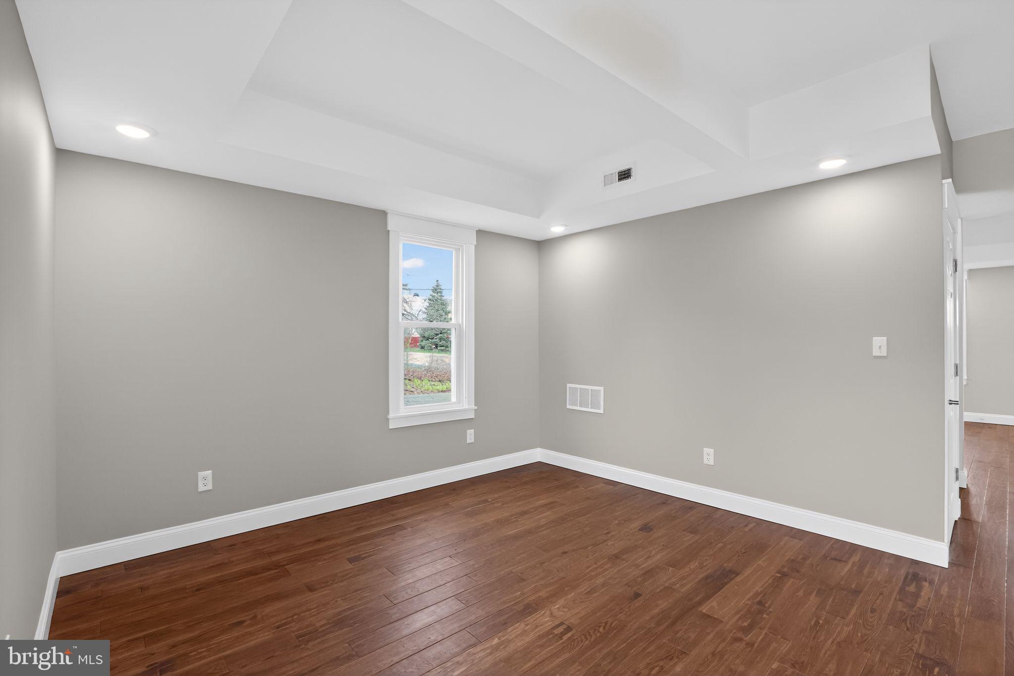 128 Maugers Mill Road Pottstown, PA 19464 - Photo 9 of 42 Bright and airy blank canvas awaits.