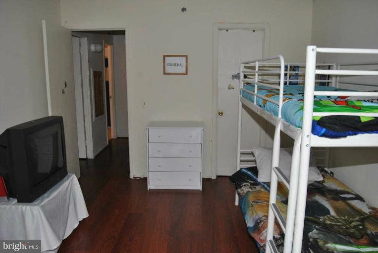 5911 Edsall Road, Unit 313 Alexandria, VA 22304 - Photo 11 of 16 Bedroom