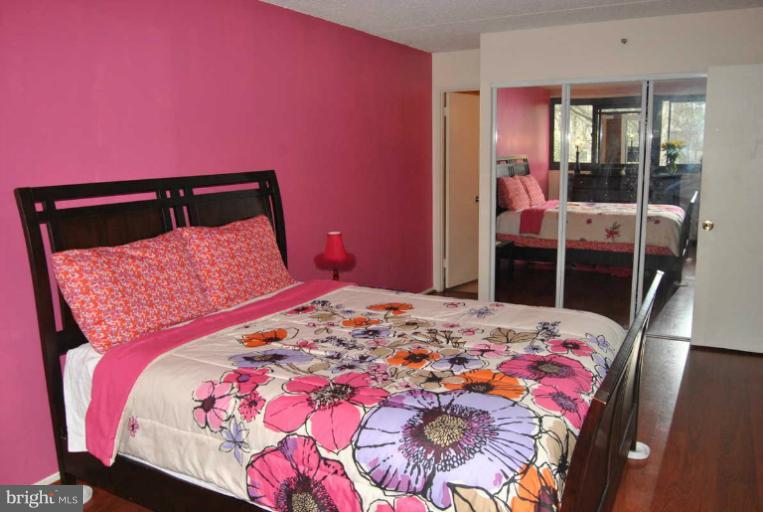 5911 Edsall Road, Unit 313 Alexandria, VA 22304 - Photo 14 of 16 Bedroom (Master)