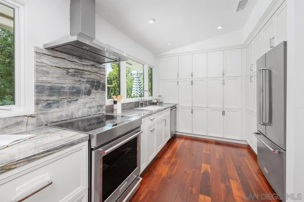 16902 Via De Santa Fe, Unit 4 Rancho Santa Fe, CA 92091 - Photo 14 of 37