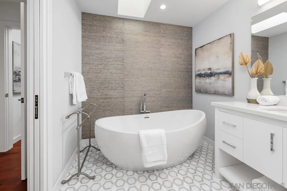 16902 Via De Santa Fe, Unit 4 Rancho Santa Fe, CA 92091 - Photo 23 of 37