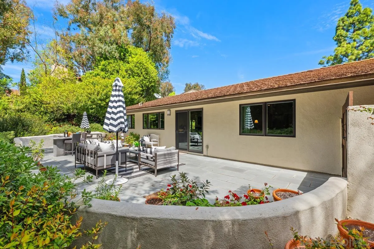 16902 Via De Santa Fe, Unit 4 Rancho Santa Fe, CA 92091 - Photo 3 of 37