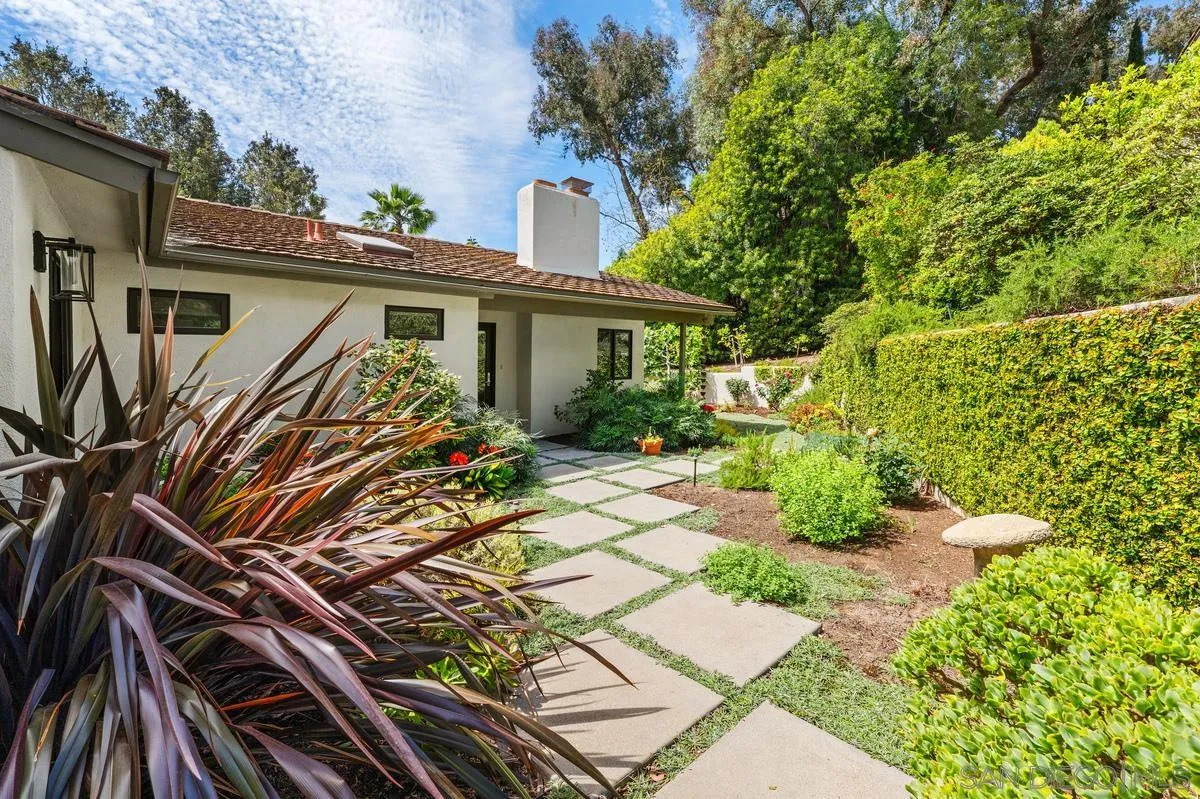 16902 Via De Santa Fe, Unit 4 Rancho Santa Fe, CA 92091 - Photo 32 of 37