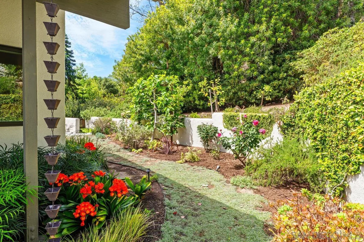 16902 Via De Santa Fe, Unit 4 Rancho Santa Fe, CA 92091 - Photo 33 of 37