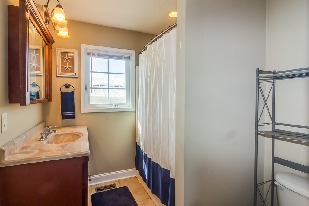 107 Veranda Circle Pendleton, SC 29670 - Photo 17 of 23 Master bath