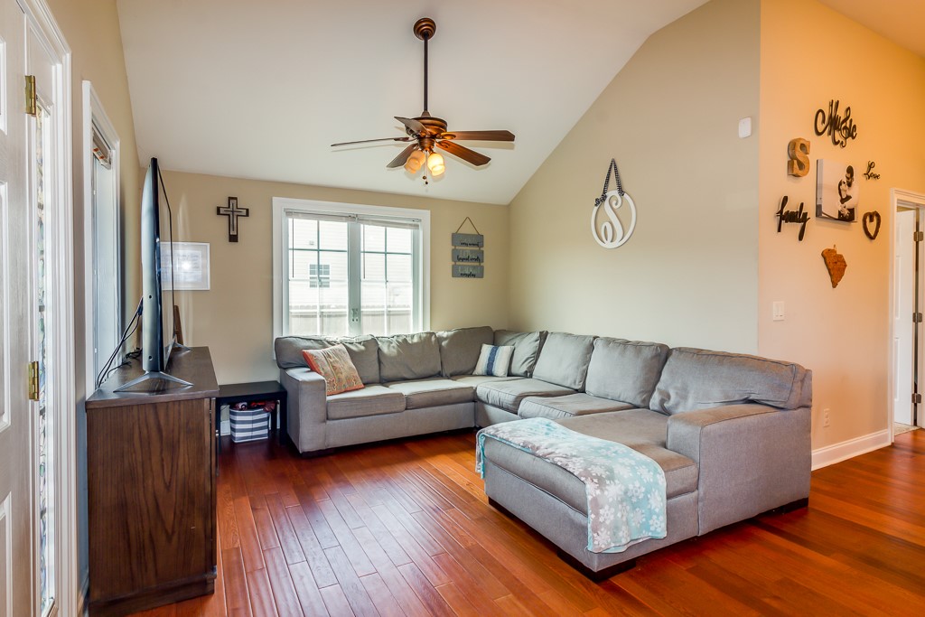 107 Veranda Circle Pendleton, SC 29670 - Photo 4 of 23 Family Room