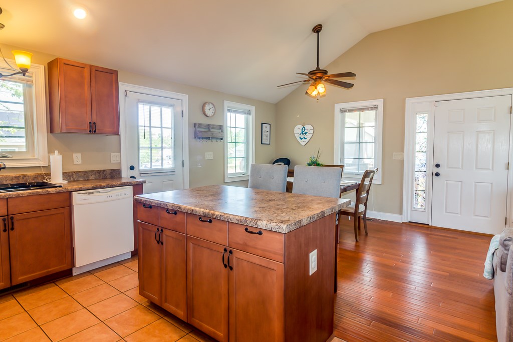 107 Veranda Circle Pendleton, SC 29670 - Photo 6 of 23 Open kitchen/dining