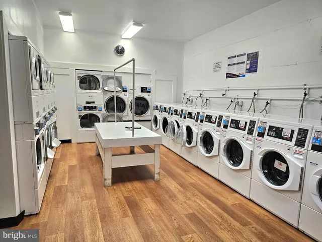 $207,000 | 5340 Holmes Run Parkway, Unit 1410, Alexandria, VA 22304