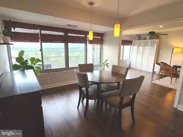 $207,000 | 5340 Holmes Run Parkway, Unit 1410, Alexandria, VA 22304