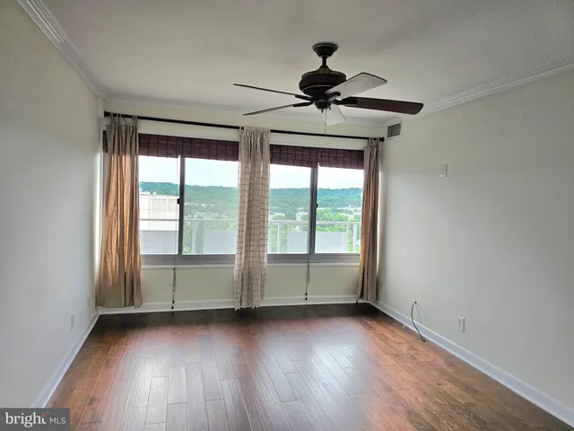 $207,000 | 5340 Holmes Run Parkway, Unit 1410, Alexandria, VA 22304