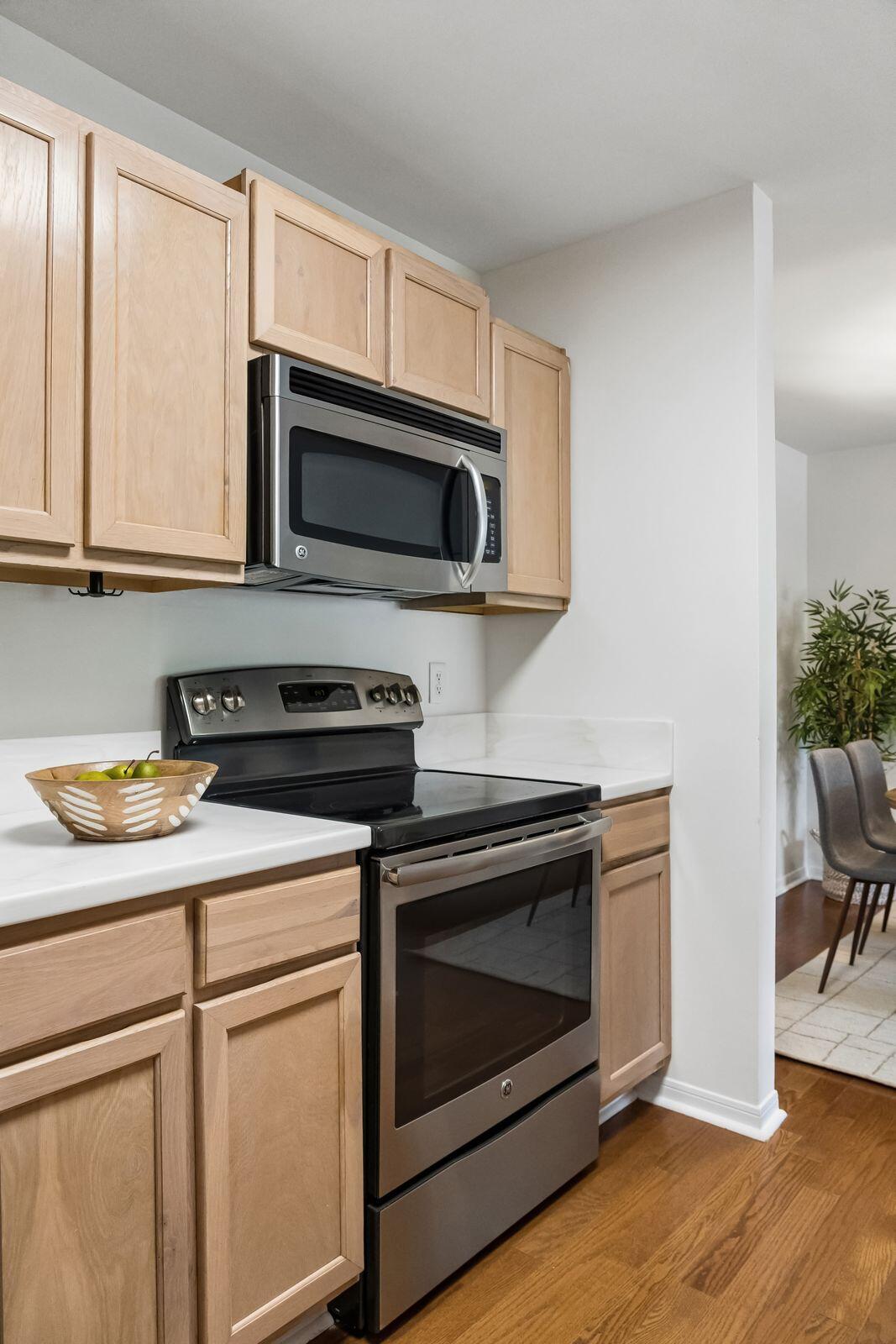 2011 North Highway 17, Unit 1900R Mount Pleasant, SC 29466 - Photo 20 of 79 Kitchen