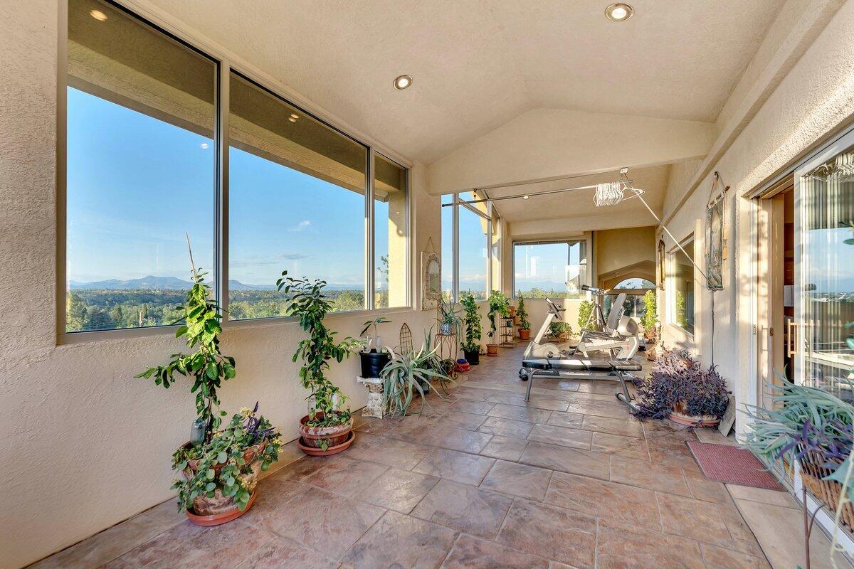 3197 Pinot Path Redding, CA 96001 - Photo 25 of 64 3197 Pinot Path - I-25 - Enclosed Climat