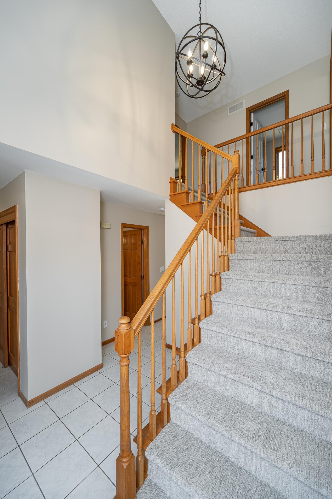 2511 Mayowood Lane Southwest Rochester, MN 55902 - Photo 2 of 38