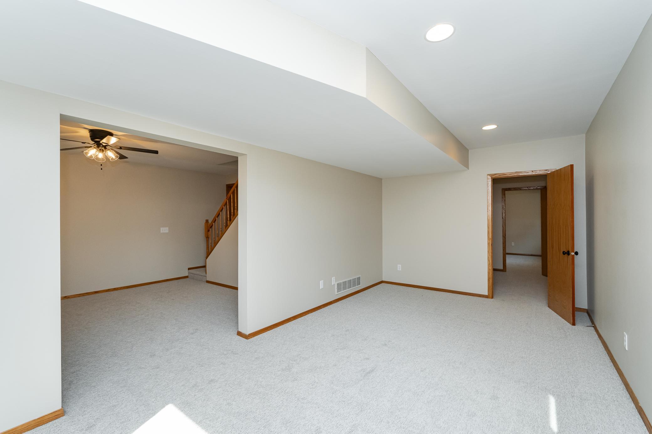 2511 Mayowood Lane Southwest Rochester, MN 55902 - Photo 30 of 38