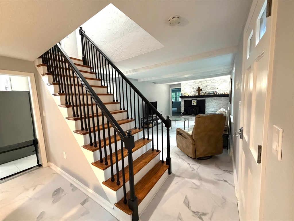40 Neal Street Walpole, MA 02081 - Photo 16 of 42