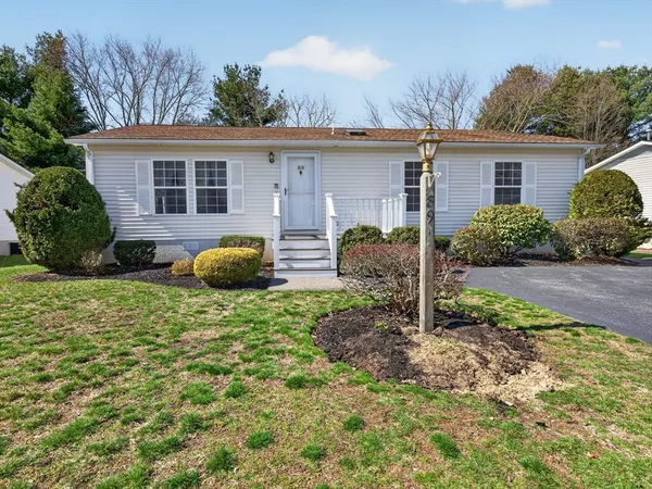 $304,900 | 89 Trailwood Drive, Bridgewater, MA 02324